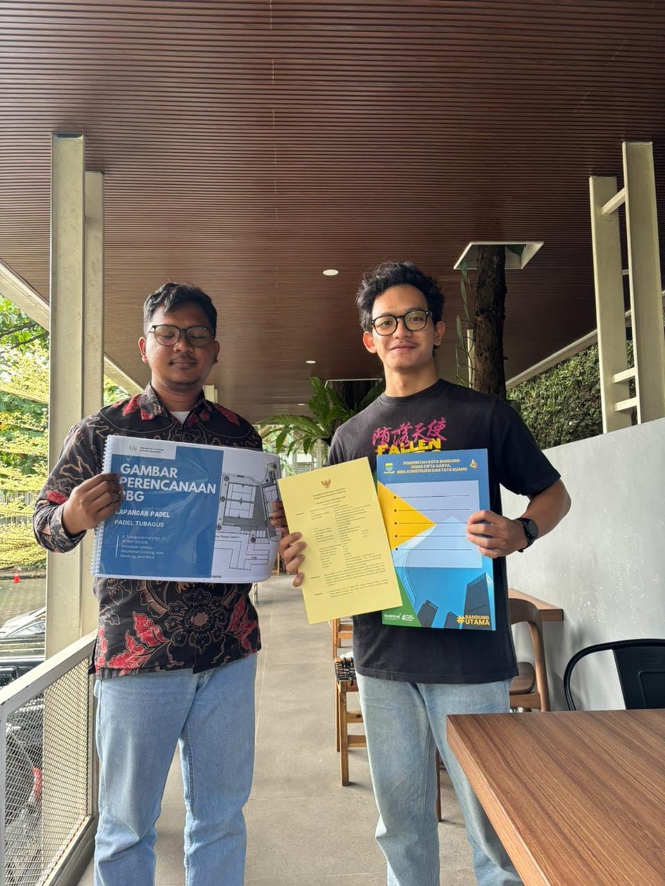 Serah Terima SK PBG Lapangan Padel Tubagus